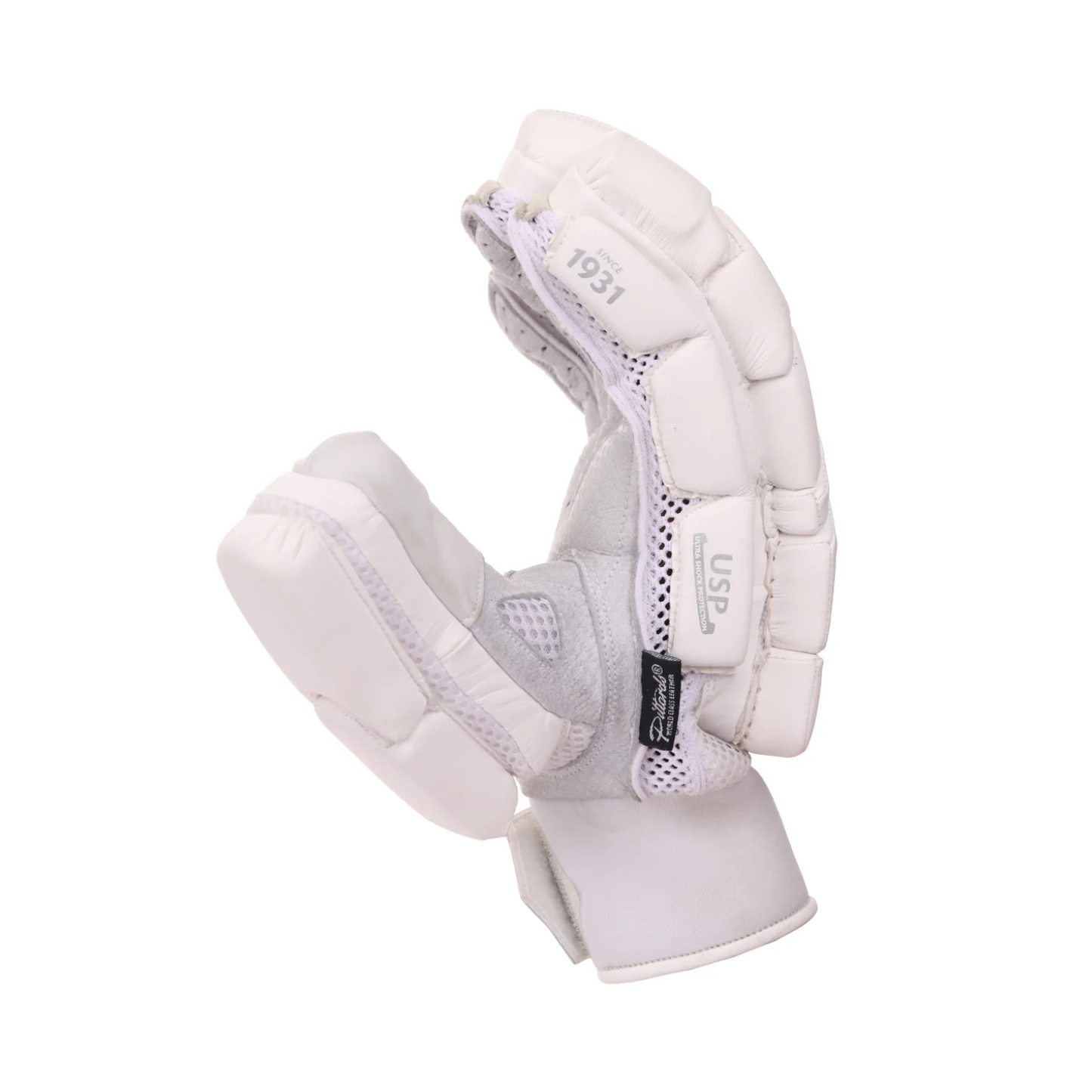 Cric Studio Canada SG Hilite Batting Gloves with padded palms and adjustable wrist straps for cricket batting protection.