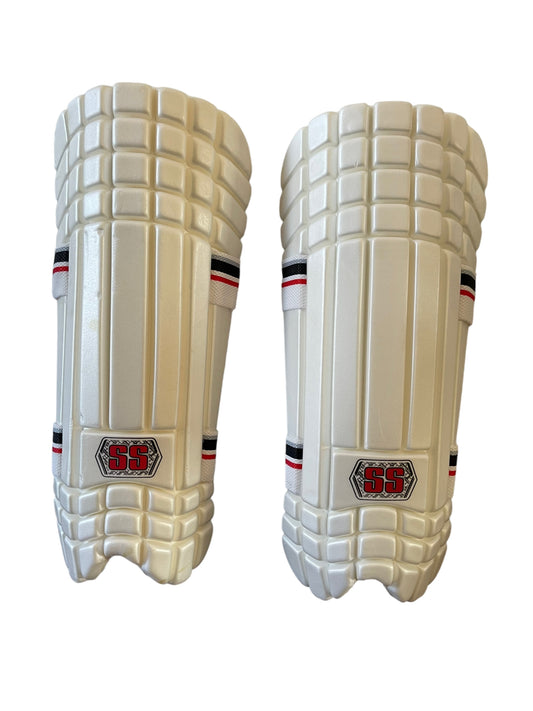 SS Fielding Shin Guards Moulded