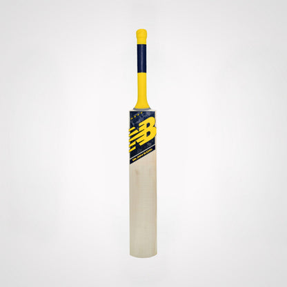 Cricket bat NB 600 Grade 5 Burn by Cric Studio Canada, showing a wooden cricket bat with a smooth finish and traditional design.
