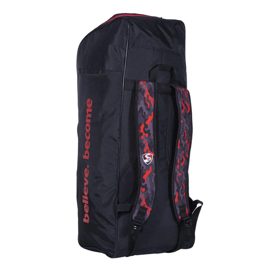 Cric Studio Canada SG Savage X3 Duffle kitbag with sturdy handles and spacious main compartment for sports gear storage.