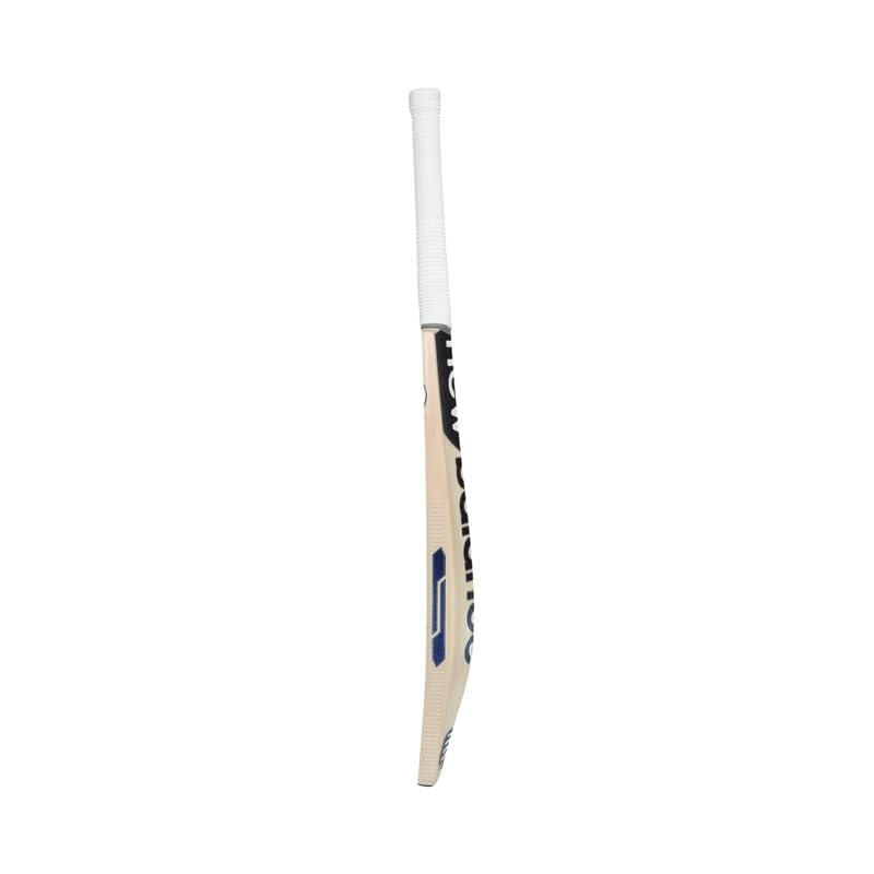 Cricket Bat NB 600 Grade 5 by Cric Studio Canada, showing a wooden cricket bat with a curved blade and grip handle.