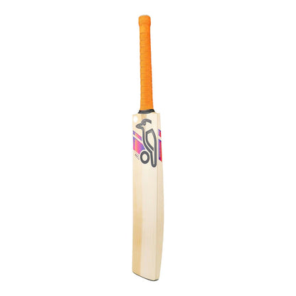 Cricket bat Kookaburra Aura Pro 2.0 by Cric Studio Canada, showing the bat's handle and blade with detailed grain and logo.