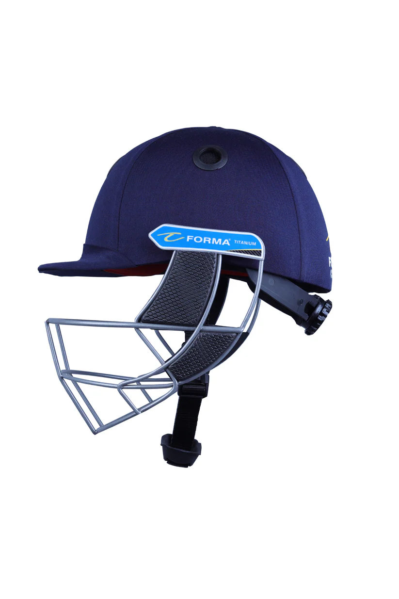 Cric Studio Canada Forma Helmet Carbon X Lite TNM, lightweight carbon fiber helmet with sleek design and ventilation.
