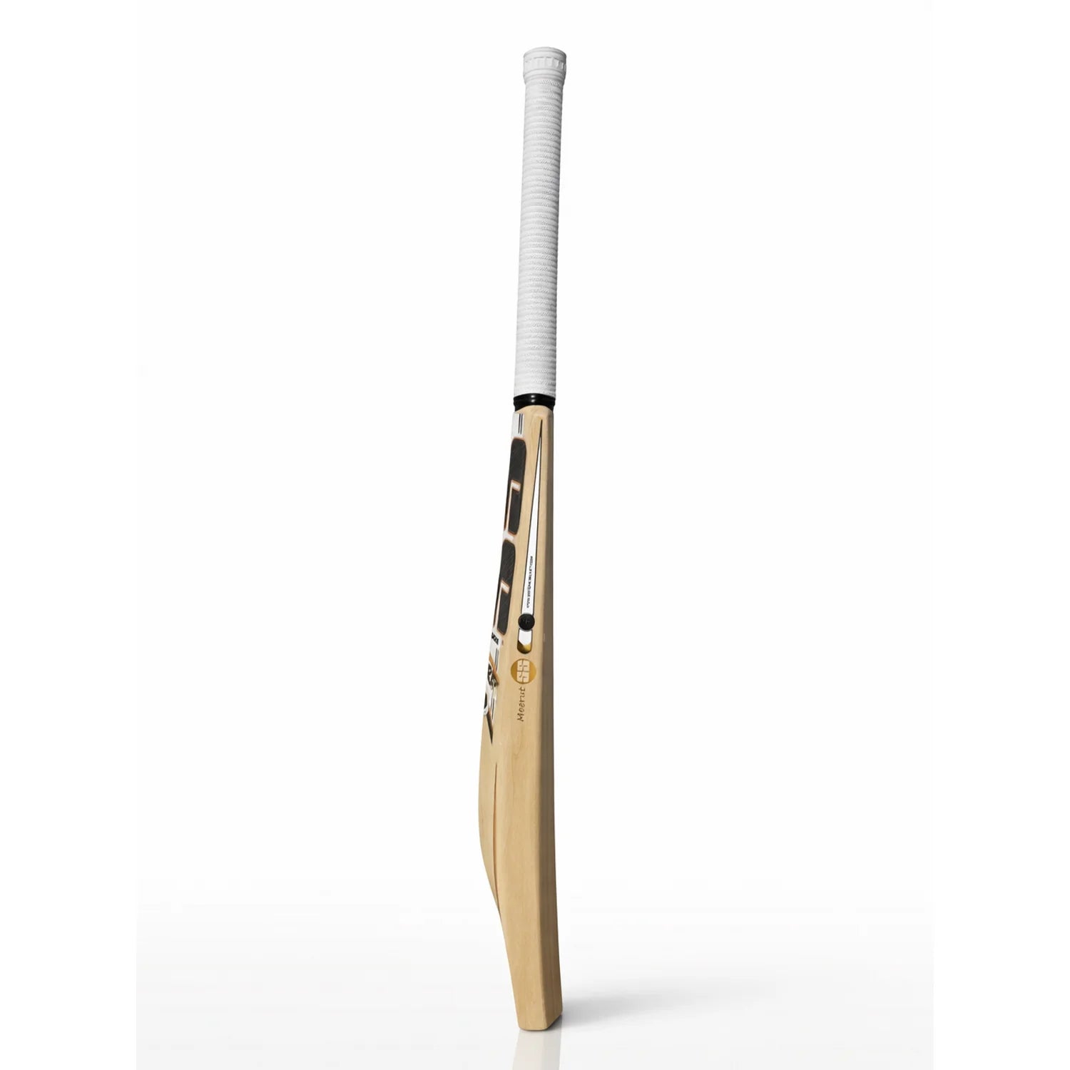 Cricket bat from Cric Studio Canada, SS Gama Player Rapa EW model, showing a wooden cricket bat with a sturdy handle and smooth surface.