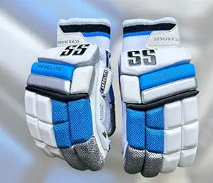 SS Aerolite Batting Gloves