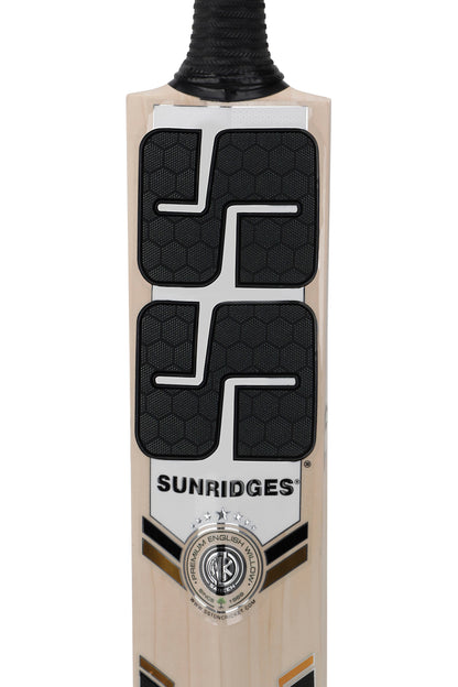 Cric Studio Canada SS Heritage E.W. cricket bat with detailed handle and polished wood blade, ideal for cricket players.
