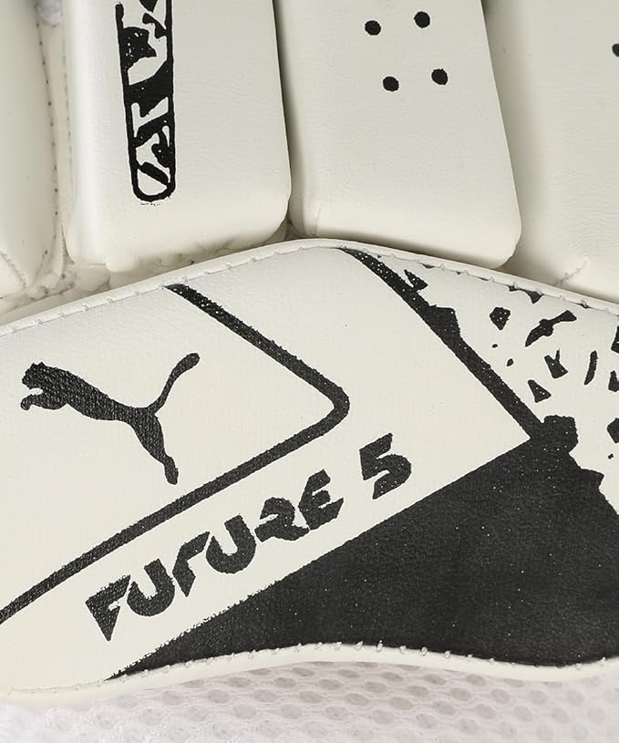 Puma Future 5 batting gloves by Cric Studio Canada with padded palms and adjustable wrist straps for cricket batting protection.