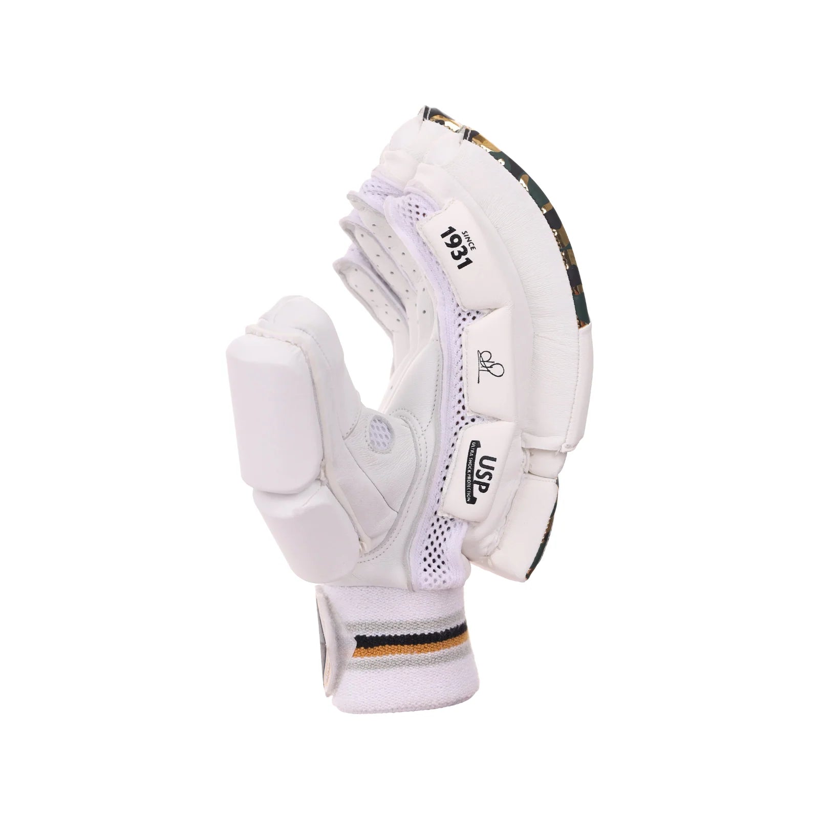 Cric Studio Canada SG HP 33 batting gloves with padded palms and adjustable wrist straps for cricket batting protection.