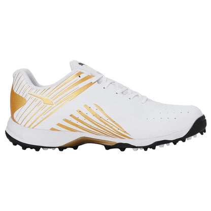 Puma Cricket Shoes 22 FH Rubber VK, black and white athletic shoes with rubber sole for cricket players.
