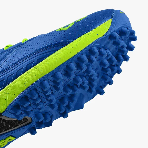 DSC Jaffa 22 cricket shoes in black and red, designed for comfort and performance. DSC brand sports shoes for cricket players.