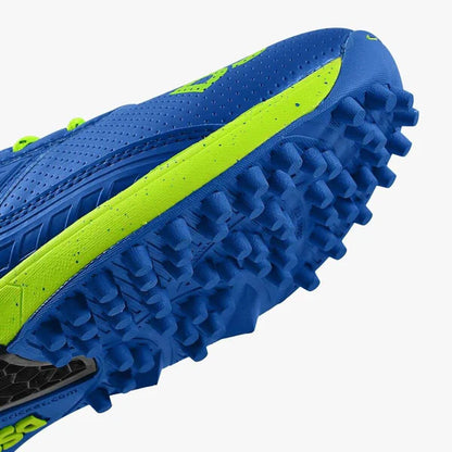 DSC Jaffa 22 cricket shoes in black and red, designed for comfort and performance. DSC brand sports shoes for cricket players.