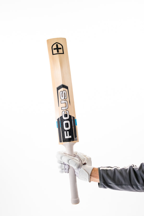 Focus English Willow Cricket Bat - PURE LIMITED - YOUTH