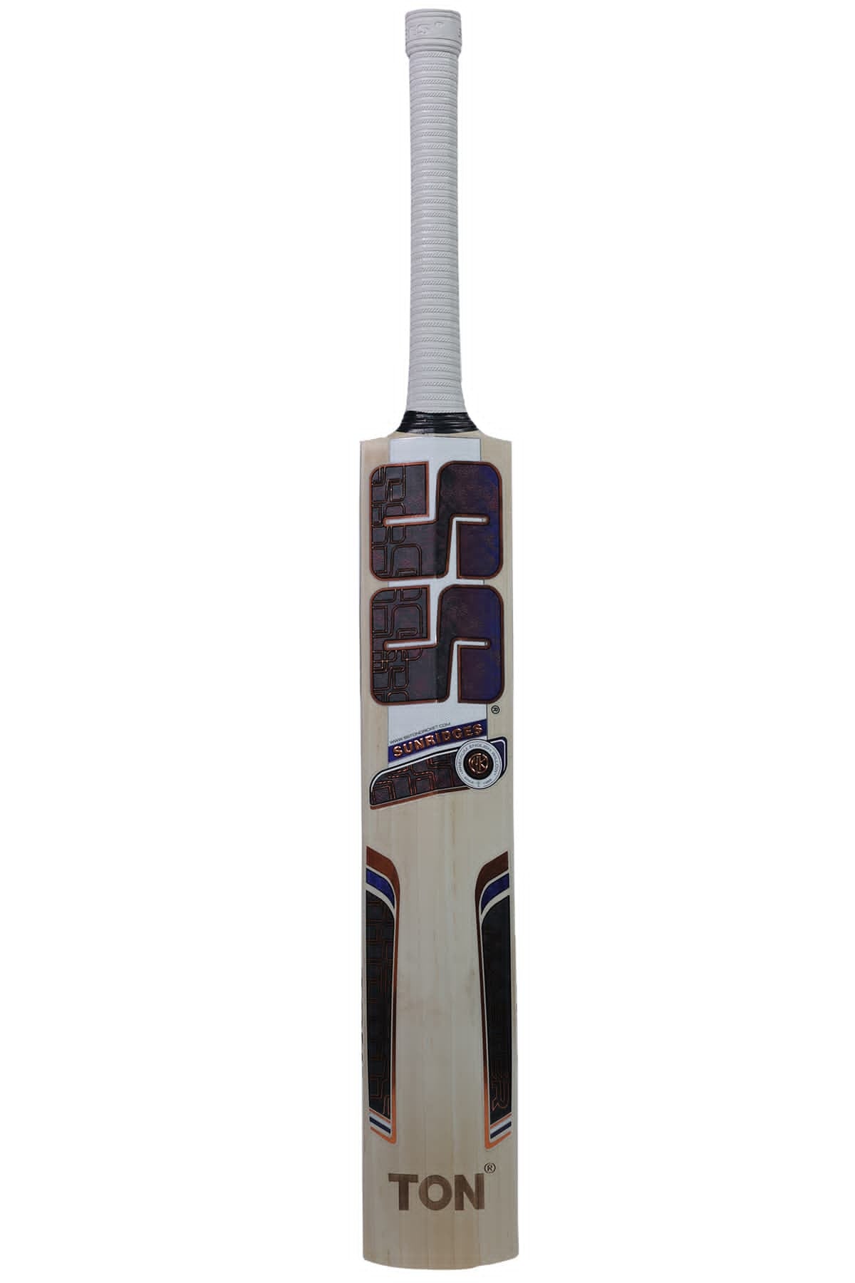 Cricket bat labeled SS C/Bat Master 5000 EW by Cric Studio Canada, showing a close-up of the wooden blade and grip.