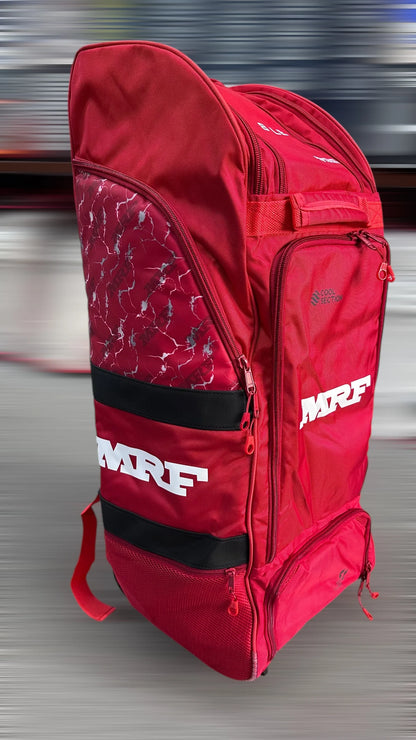 Cric Studio Canada MRF Duffle Wheelie Bag VK 18 LE kitbag in black with handles and wheels, suitable for sports gear and travel.