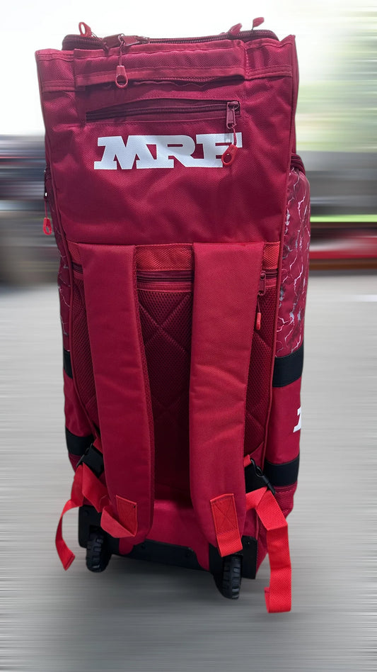 Cric Studio Canada MRF Duffle Wheelie Bag VK 18 LE kitbag with sturdy wheels and spacious main compartment for sports gear.