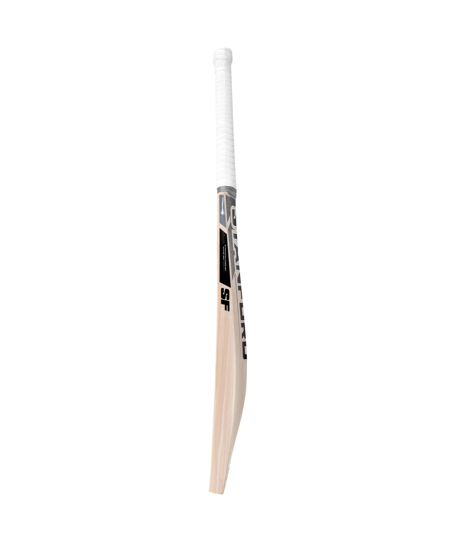 English Willow cricket bat from Cric Studio Canada, SF Almandus Mammoth model, with a sturdy wooden blade and comfortable handle.
