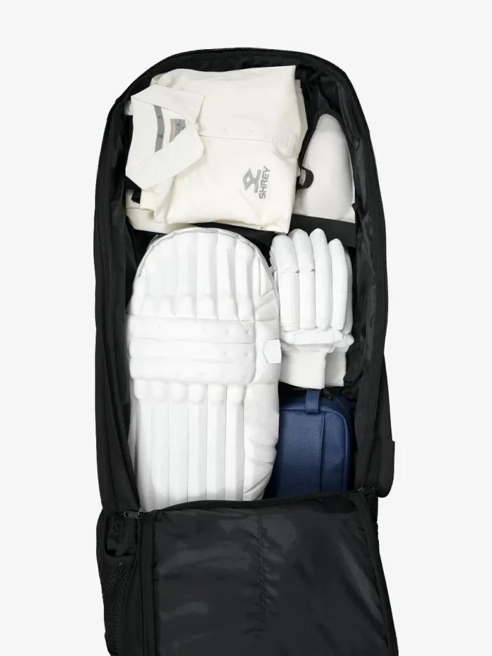 Black Shrey Kitbag Meta Duffle Wheelie 120 from Cric Studio Canada with wheels and sturdy handles for easy carrying