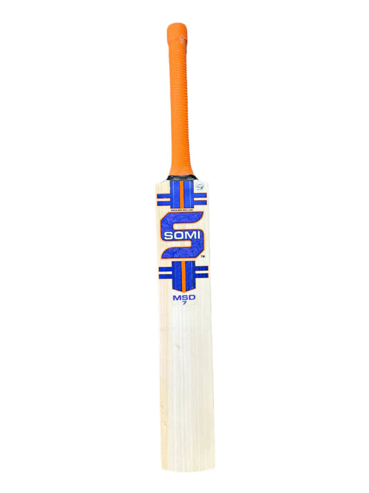 Cric Studio Canada Somi MSD 7 English Willow cricket bat with front view, showcasing the size and detailed wood grain.