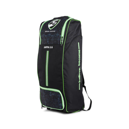 Cric Studio Canada SG Jaffa Duffle Wheelie 2.0 kitbag with adjustable shoulder strap, sturdy handles, and multiple compartments.