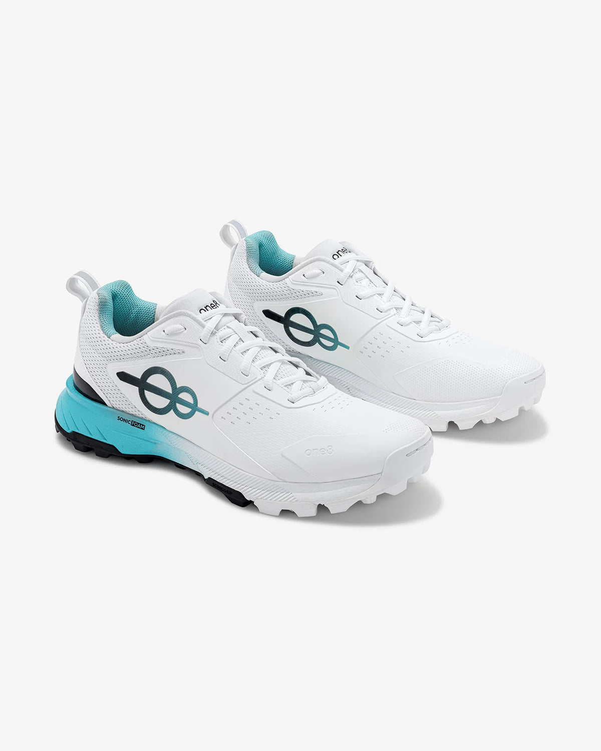 One8 Pitch 18 Cricket Shoes
