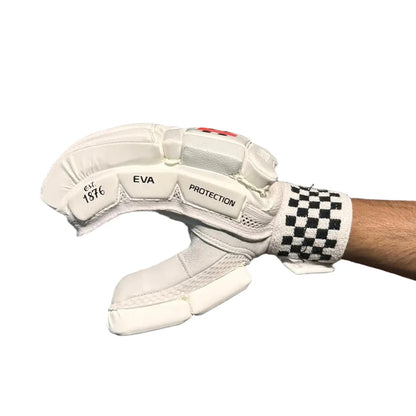 Cric Studio Canada GN6 Elite batting gloves with padded palms and finger protection for cricket batting.