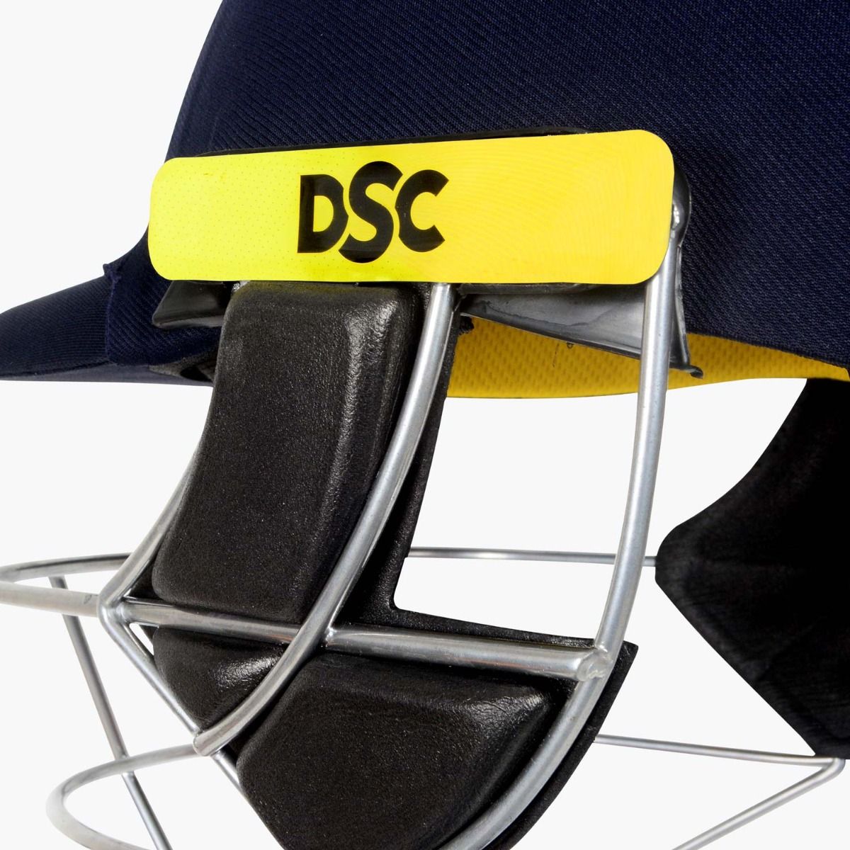 DSC Avenger Pro 2.0 Cricket Helmet