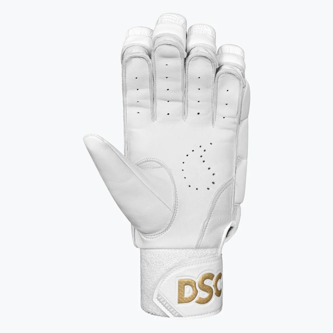 Cric Studio Canada adult right-handed cricket batting gloves with padded palms and adjustable wrist straps.