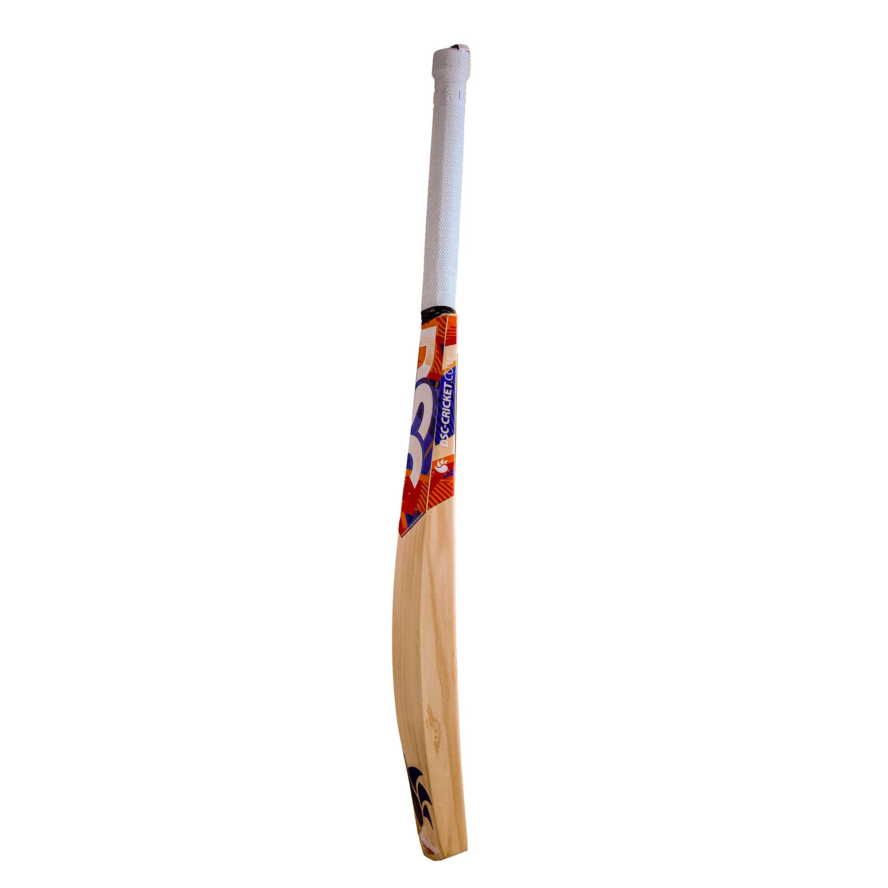 Cricket bat DSC Krunch 5.0 EW by Cric Studio Canada with English Willow, showing the bat's blade and handle in detail.