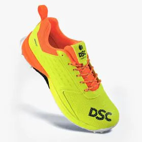 DSC Jaffa GT cricket shoes with black and yellow design, lightweight shoes for cricket players, featuring textured sole and supportive fit.