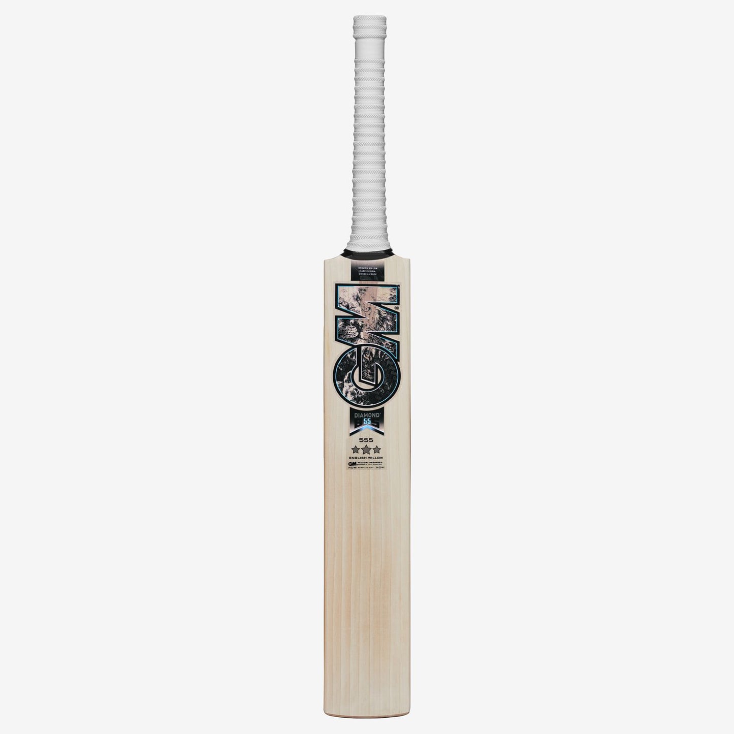 GM Diamond 555 English Willow Cricket Bat by Cric Studio Canada, showing the bat's blade and handle with detailed craftsmanship.