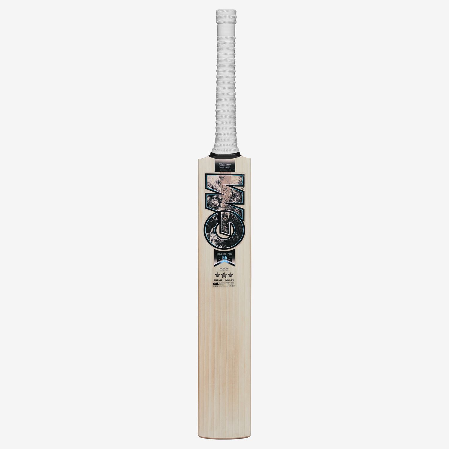 GM Diamond 555 English Willow Cricket Bat by Cric Studio Canada, showing the bat's blade and handle with detailed craftsmanship.