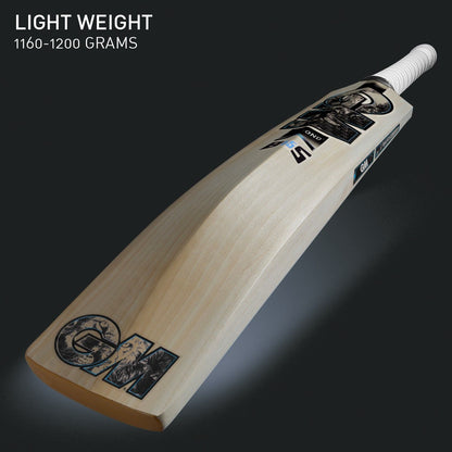 GM Diamond 555 English Willow Cricket Bat by Cric Studio Canada, showing the bat's handle, blade, and grip details.