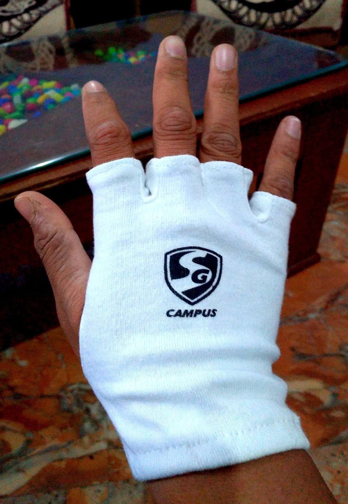 Cric Studio Canada SG Campus Inner Gloves, black accessories with soft fabric for comfort and warmth.