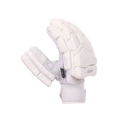 Cric Studio Canada SG Hilite Batting Gloves with padded palms and finger protection for cricket batting.