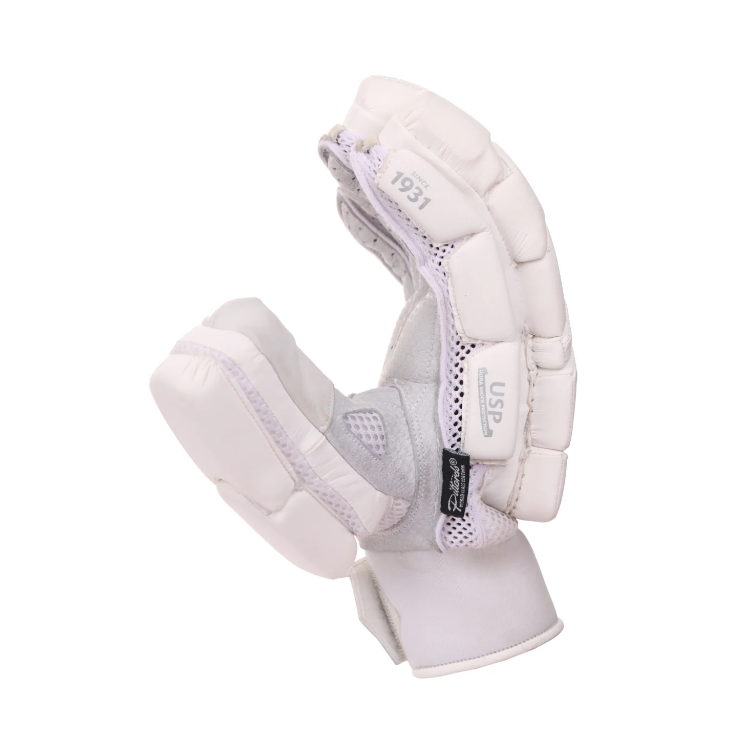 Cric Studio Canada SG Hilite Batting Gloves with padded palms and adjustable wrist straps for cricket batting protection.