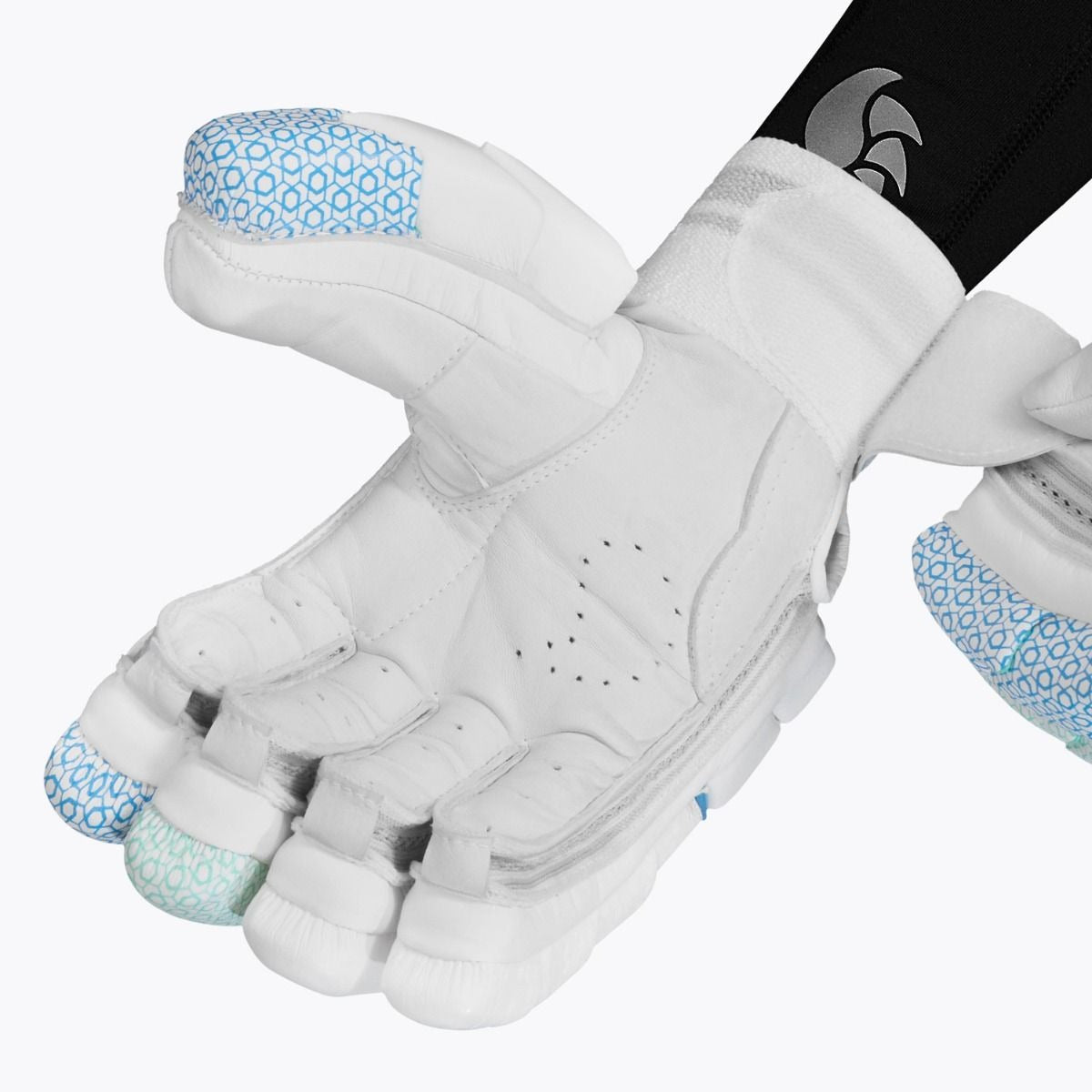 Cric Studio Canada Dsc Cynos Pro batting gloves with padded palms and adjustable wrist straps for cricket batting protection