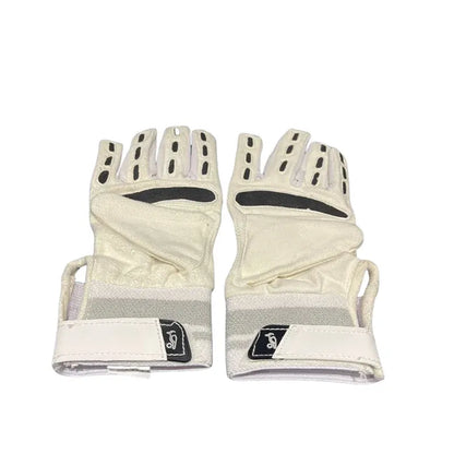 Cric Studio Canada KB W/K Inners accessory, close-up of black inner gloves designed for professional players.