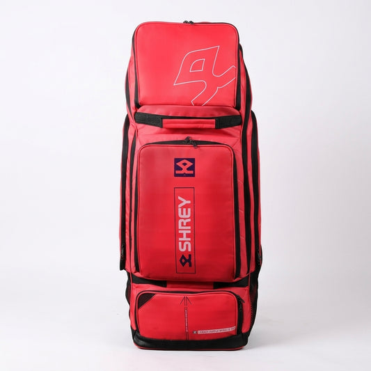 Cric Studio Canada Shrey Legacy Duffle 120 Wheelie kitbag with sturdy handles and wheels for easy travel and storage.